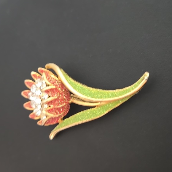 Vintage Flower Brooch - Picture 2 of 6